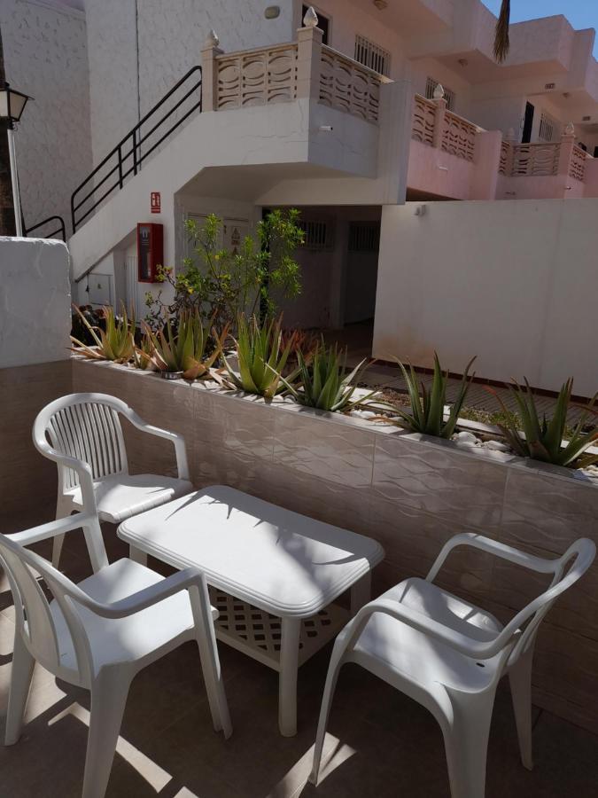 Elana Apartment With Free Wifi Costa Del Silencio Extérieur photo